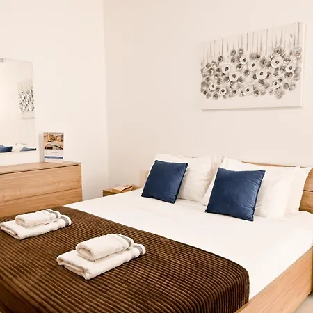 Centre Point Comfort * San Pawl il-Baħar