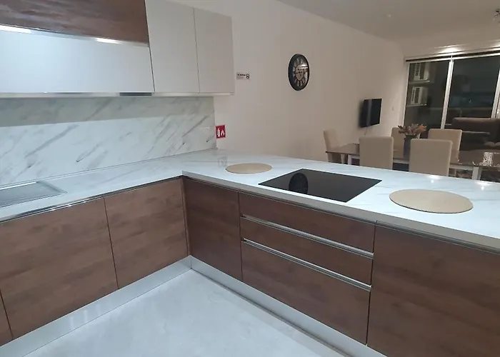 Centre Point Comfort St Paul's Bay